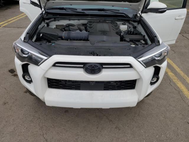 JTENU5JR1P6148228 - 2023 TOYOTA 4RUNNER SE WHITE photo 11