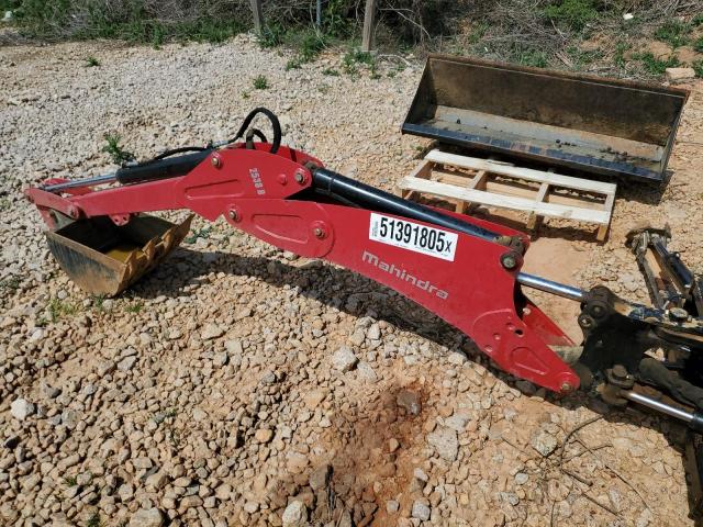 B173510238 - 2020 MAHINDRA AND MAHINDRA 2538 红色 照片 5