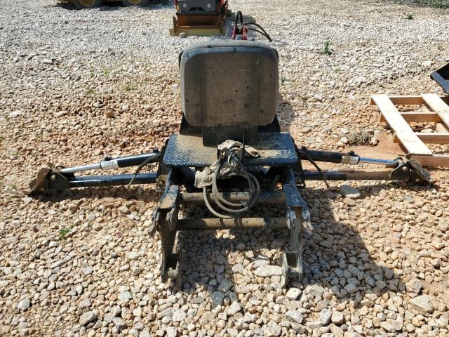 B173510238 - 2020 MAHINDRA AND MAHINDRA 2538 红色 照片 7