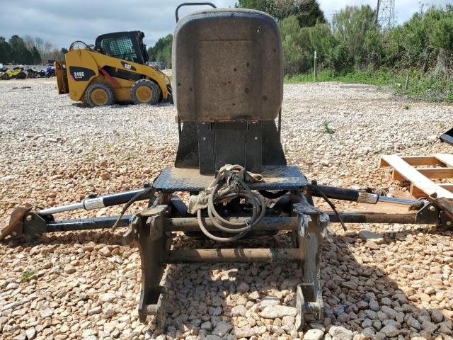 B173510238 - 2020 MAHINDRA AND MAHINDRA 2538 红色 照片 9