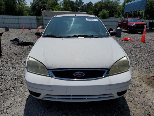 1FAFP37N56W163893 - 2006 FORD FOCUS ZX5 WHITE photo 5