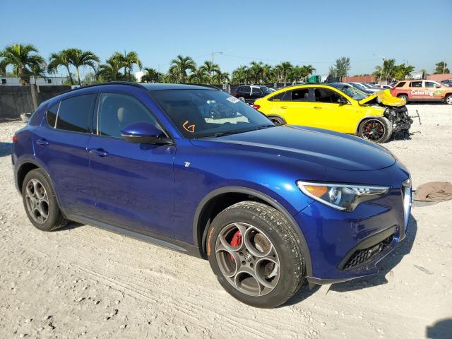 ZASPAKBN3N7D42502 - 2022 ALFA ROMEO STELVIO TI BLUE photo 4
