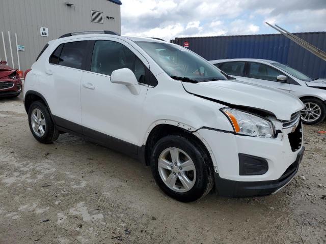 3GNCJRSB3FL212813 - 2015 CHEVROLET TRAX 1LT WHITE photo 4