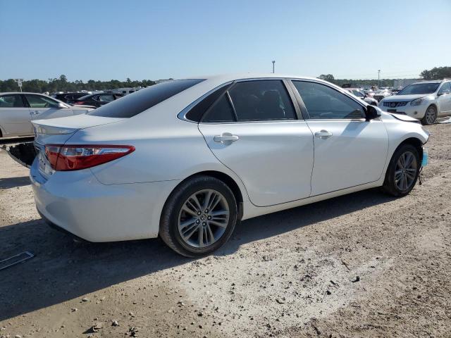 4T1BF1FKXFU939191 - 2015 TOYOTA CAMRY LE WHITE photo 3