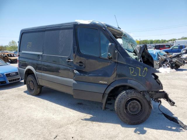 WD3PE7DC1F5973519 - 2015 MERCEDES-BENZ SPRINTER 2500 BLACK photo 4