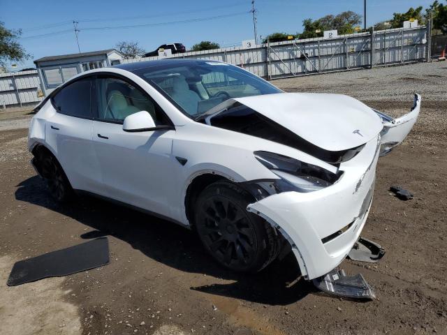 7SAYGDEE6PF883482 - 2023 TESLA MODEL Y WHITE photo 4