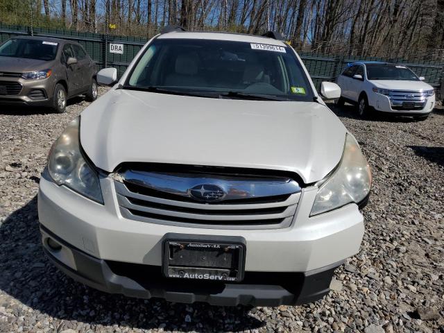 4S4BRBGC2B3413030 - 2011 SUBARU OUTBACK 2.5I PREMIUM WHITE photo 5