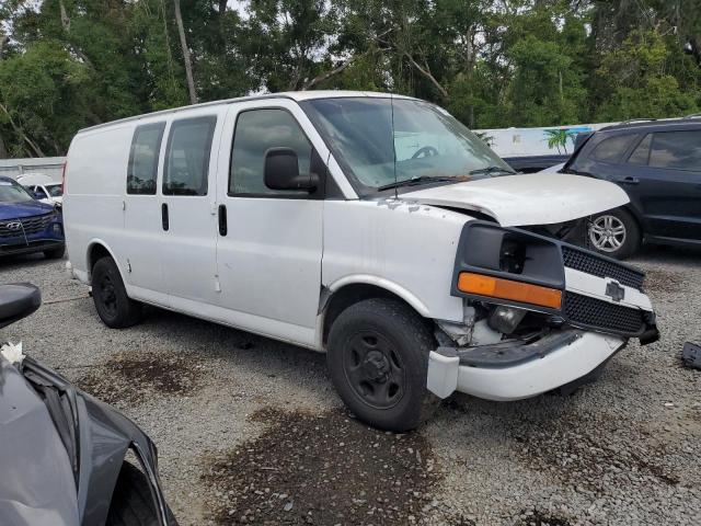 1GCFG15X561154191 - 2006 CHEVROLET EXPRESS G1 WHITE photo 4