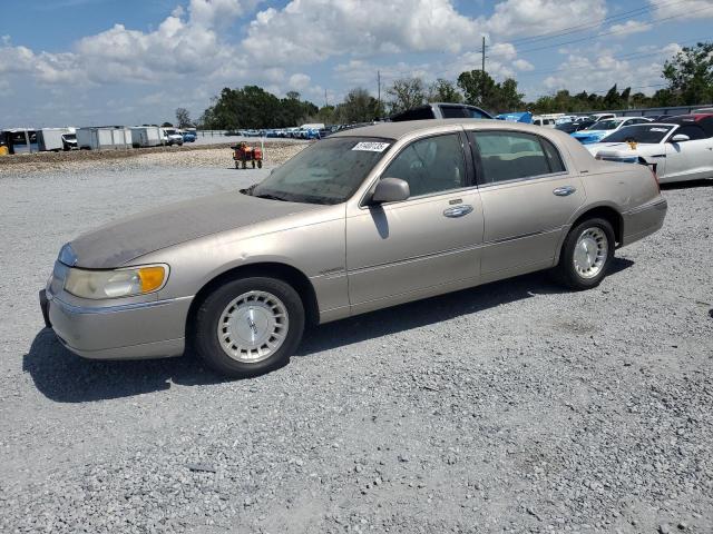 1LNHM81WXXY720955 - 1999 LINCOLN TOWN CAR EXECUTIVE Braun Foto 1