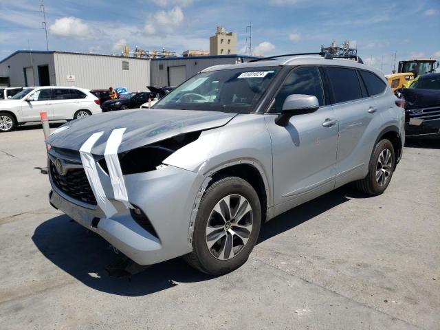 5TDGZRAH5NS124086 - 2022 TOYOTA HIGHLANDER XLE SILVER photo 1