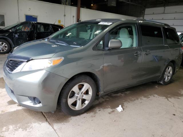 5TDKK3DC2BS118981 - 2011 TOYOTA SIENNA LE GRAY photo 1