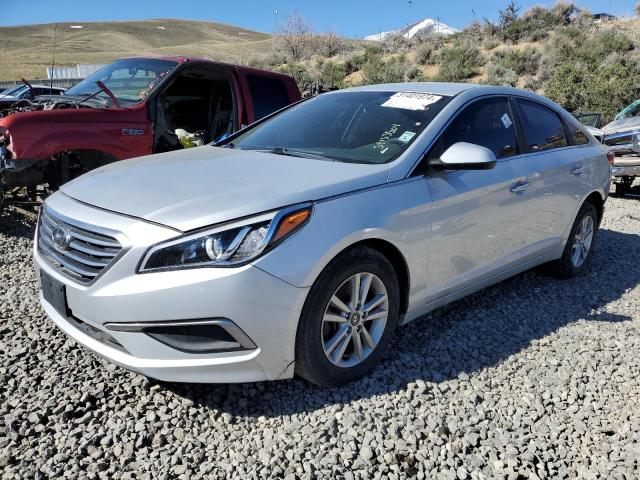 5NPE24AF1HH495740 - 2017 HYUNDAI SONATA SE SILVER photo 1