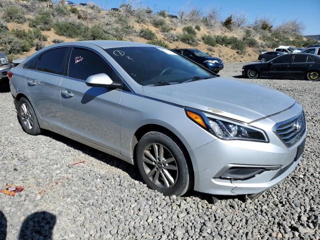 5NPE24AF1HH495740 - 2017 HYUNDAI SONATA SE SILVER photo 4