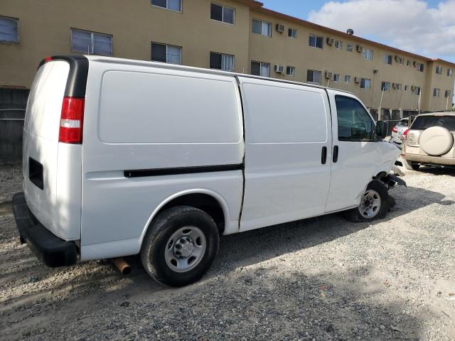 1GCWGAFG8L1147326 - 2020 CHEVROLET EXPRESS G2 WHITE photo 3