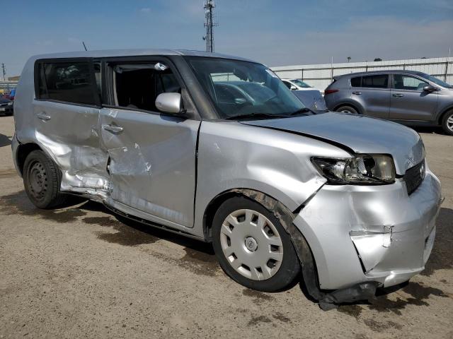 JTLZE4FE8A1100172 - 2010 TOYOTA SCION XB SILVER photo 4