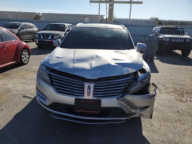 5LMCJ2D90GUJ12307 - 2016 LINCOLN MKC SELECT 银色 照片 5
