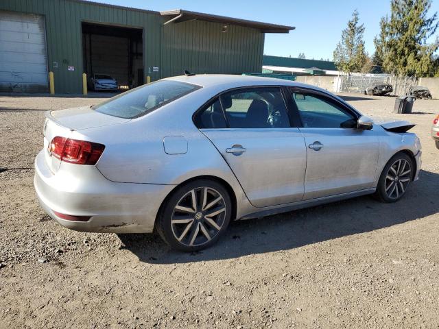 3VW4T7AJ2EM386821 - 2014 VOLKSWAGEN JETTA GLI SILVER photo 3