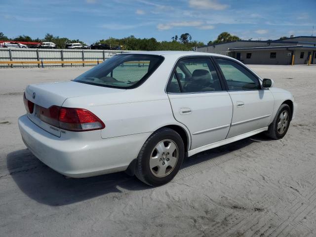 1HGCG16512A055220 - 2002 HONDA ACCORD EX WHITE photo 3