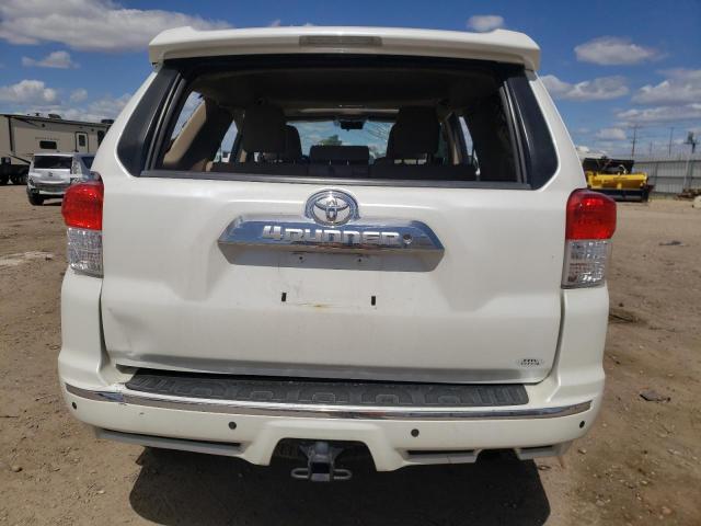 JTEBU5JR8D5134766 - 2013 TOYOTA 4RUNNER SR5 WHITE photo 6