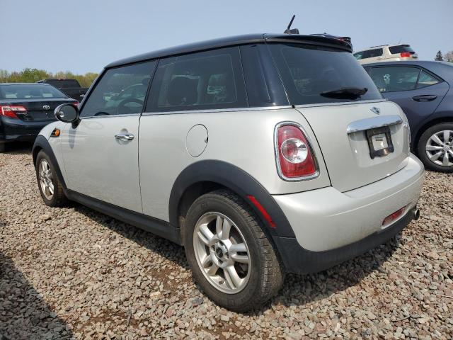 WMWSU3C5XBTX95711 - 2011 MINI COOPER SILVER photo 2