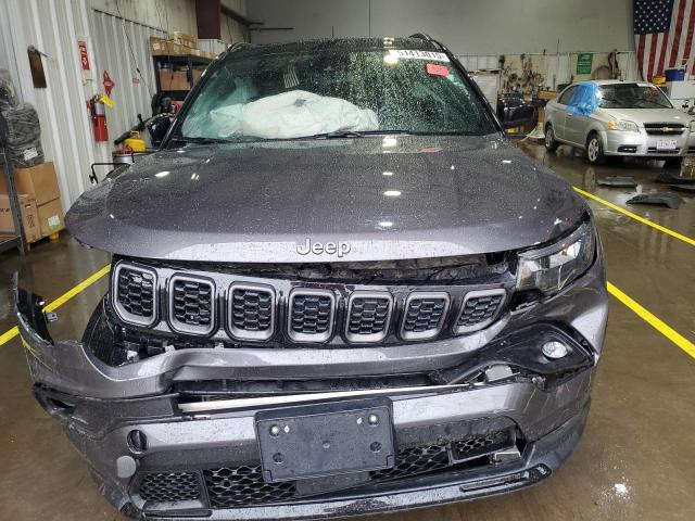 3C4NJDBN9RT127025 - 2024 JEEP COMPASS LATITUDE 灰色 照片 5