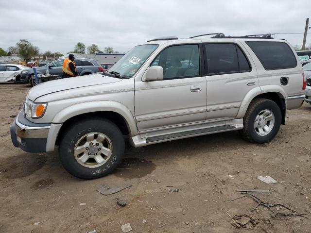 2000 TOYOTA 4RUNNER SR5, 