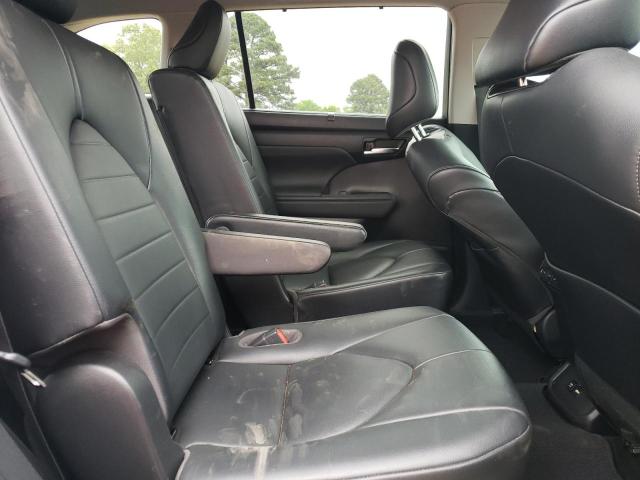 5TDGZRAHXLS000330 - 2020 TOYOTA HIGHLANDER XLE SILVER photo 11