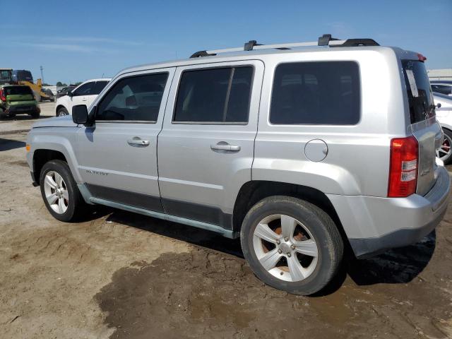 1J4NF4GB9BD244979 - 2011 JEEP PATRIOT LATITUDE SILVER photo 2