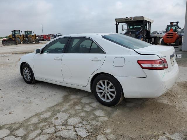 4T4BF3EK0BR153574 - 2011 TOYOTA CAMRY BASE WHITE photo 2