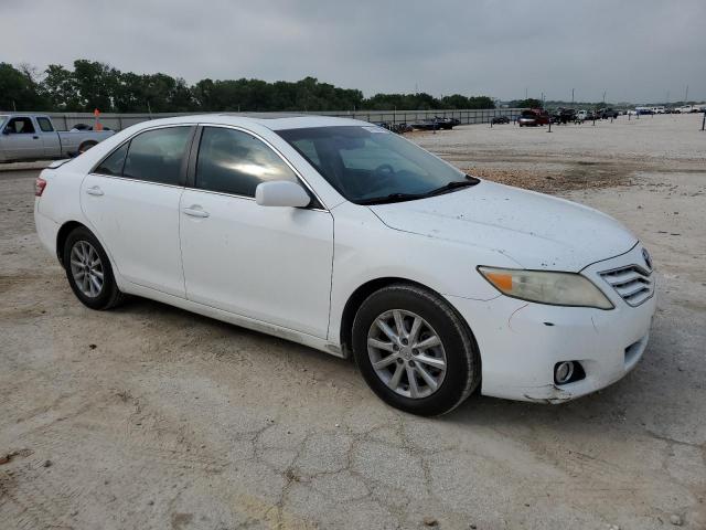 4T4BF3EK0BR153574 - 2011 TOYOTA CAMRY BASE WHITE photo 4