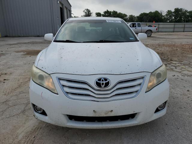 4T4BF3EK0BR153574 - 2011 TOYOTA CAMRY BASE WHITE photo 5