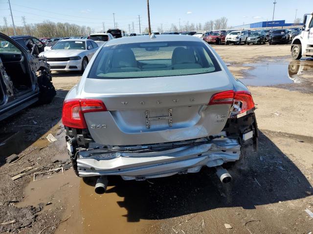 YV140MTL0J2453338 - 2018 VOLVO S60 DYNAMIC SILVER photo 6