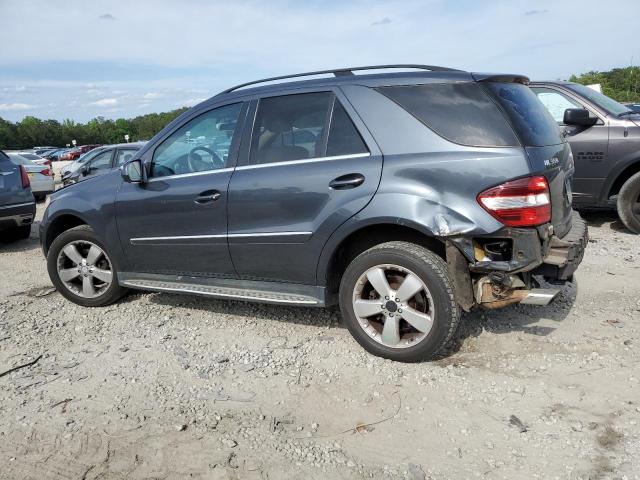 4JGBB8GB2AA618792 - 2010 MERCEDES-BENZ ML 350 4MATIC CHARCOAL photo 2