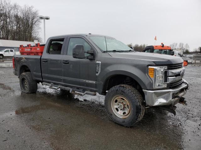 1FT7W2BT1HED52955 - 2017 FORD F250 SUPER DUTY GRAY photo 4