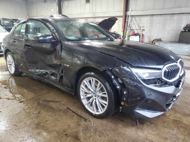 3MW39FS08P8C88897 - 2023 BMW 330XE BLACK photo 4