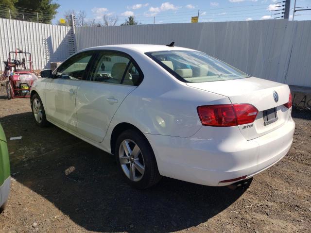 3VWLL7AJ9DM443364 - 2013 VOLKSWAGEN JETTA TDI WHITE photo 2