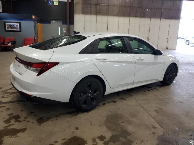 5NPLM4AG7MH010263 - 2021 HYUNDAI ELANTRA SEL WHITE photo 3