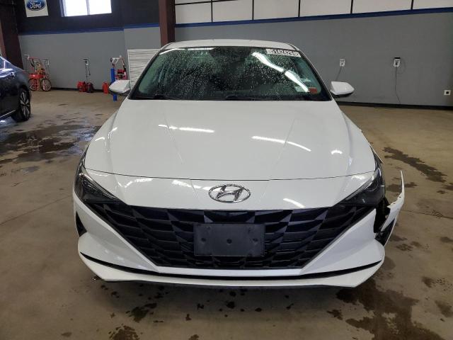 5NPLM4AG7MH010263 - 2021 HYUNDAI ELANTRA SEL WHITE photo 5