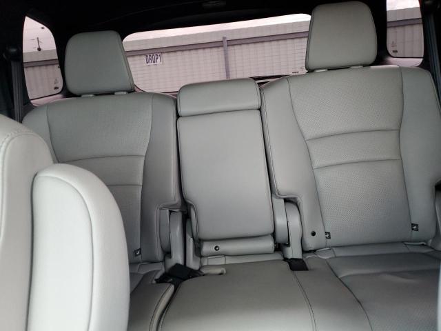 5FNYF8H57PB001772 - 2023 HONDA PASSPORT EXL SILVER photo 10