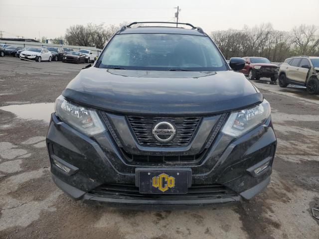 5N1AT2MVXJC752667 - 2018 NISSAN ROGUE S შავი ფოტო 5