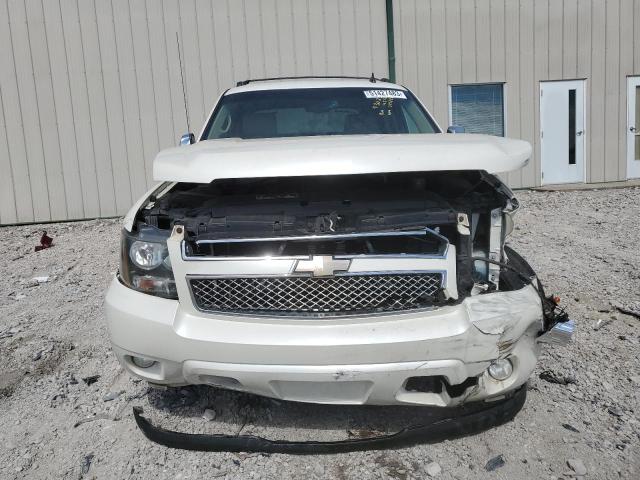 3GNMCGE07BG329228 - 2011 CHEVROLET AVALANCHE LTZ WHITE photo 5