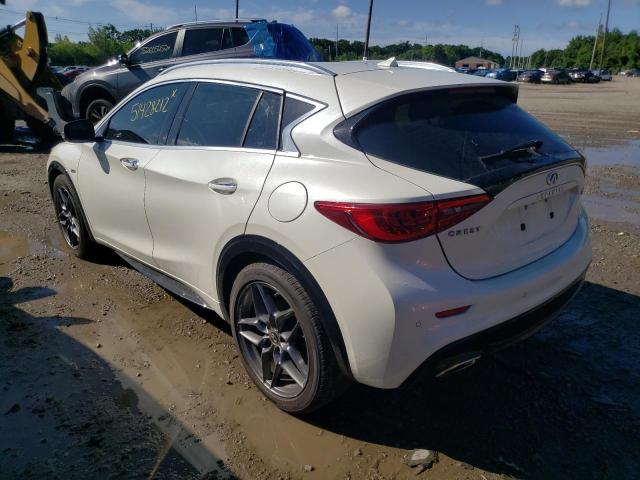 SJKCH5CP0HA017105 - 2017 INFINITI QX30 BASE WHITE photo 3