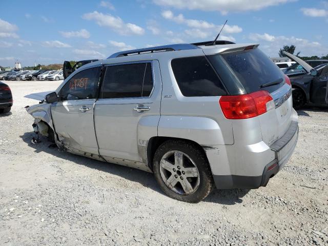 2GKFLWE37D6131810 - 2013 GMC TERRAIN SLT SILVER photo 2