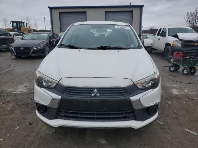 JA4AR3AWXGZ057434 - 2016 MITSUBISHI OUTLANDER ES WHITE photo 5