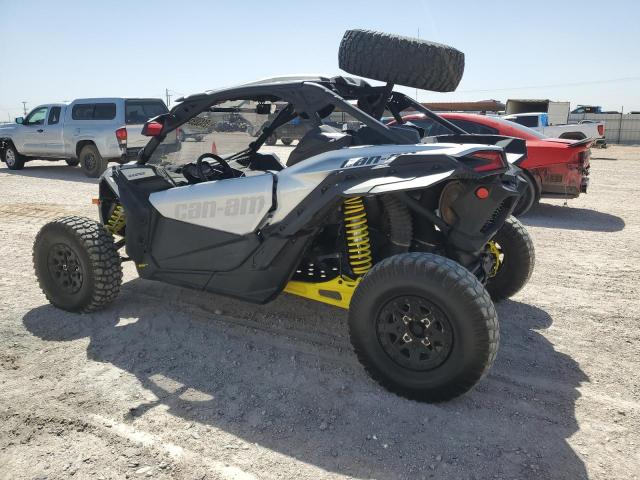 3JBVGAY48JK000677 - 2018 CAN-AM MAVERICK X TURBO TWO TONE photo 3