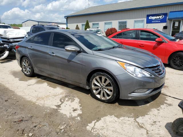 5NPEC4AB0DH575857 - 2013 HYUNDAI SONATA SE GRAY photo 4