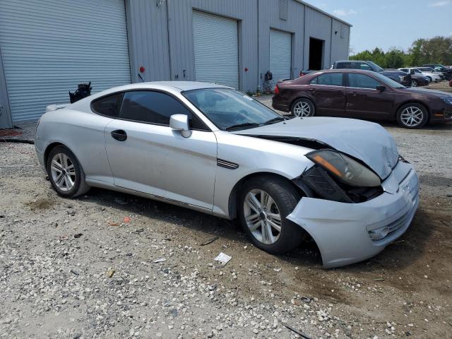 KMHHM66D58U293575 - 2008 HYUNDAI TIBURON GS SILVER photo 4