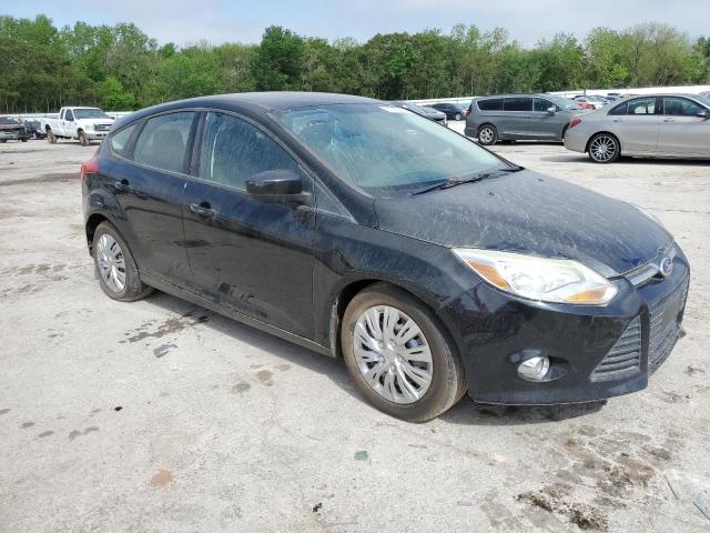 1FAHP3K2XCL476327 - 2012 FORD FOCUS SE BLACK photo 4