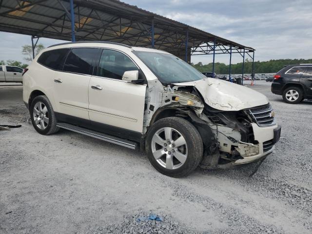 1GNKRJKD2FJ126908 - 2015 CHEVROLET TRAVERSE LTZ WHITE photo 4