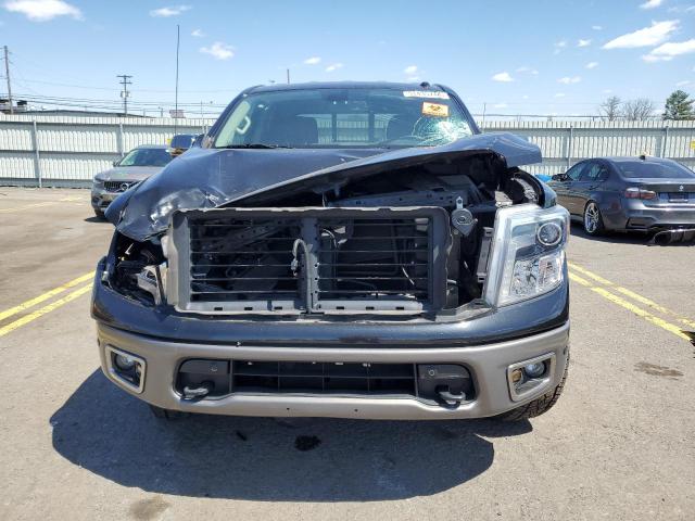 1N6AA1E59JN543599 - 2018 NISSAN TITAN SV BLACK photo 5